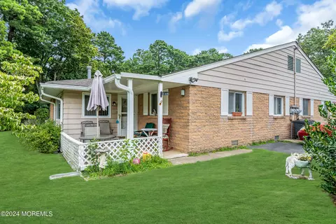 5 Sparrow St # C, Manchester, NJ 08759