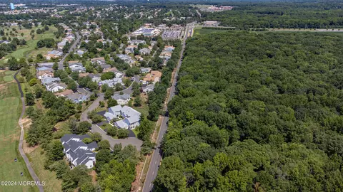 1565 Perrineville Rd, Monroe, NJ 08831