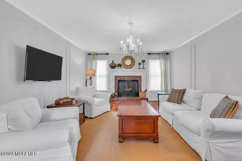 Living - 3050 Governors Xing, Wall, NJ 07719 photo 2 of 4