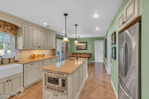 Kitchen - 3050 Governors Xing, Wall, NJ 07719 photo 4 of 5