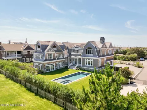 12 Carpenter Ln, Mantoloking, NJ 08738