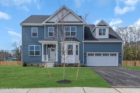 8 Melinda Ct, Bayville, NJ 08721