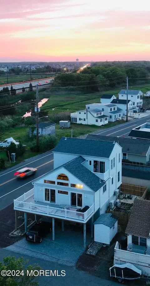 1328 E Bay Ave, Manahawkin, NJ 08050