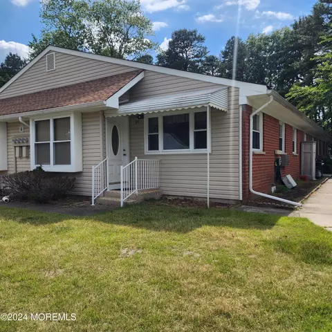 6 Columbus Blvd #B, Whiting, NJ 08759