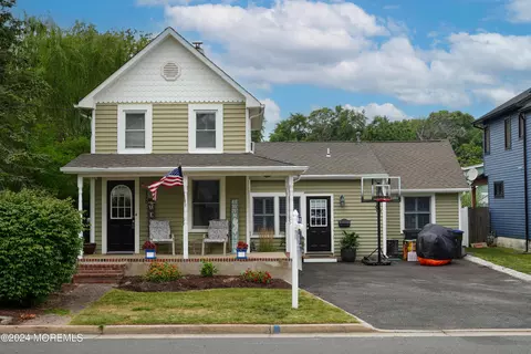 928 Curtis Ave, West Belmar, NJ 07719