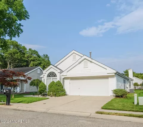 2372 Coral Leaf Rd, Toms River, NJ 08755