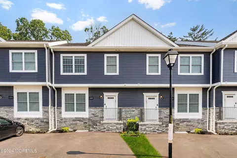 109 Chevy Ln, Lakewood, NJ 08701