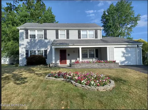206 Deerfield Ln, Aberdeen, NJ 07747