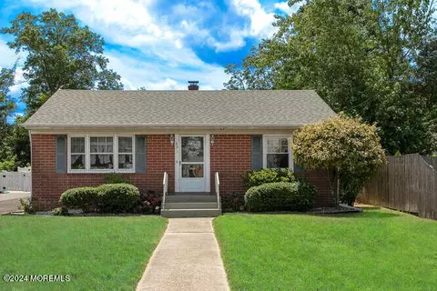 621 Essex Ave, Spring Lake Heights, NJ 07762