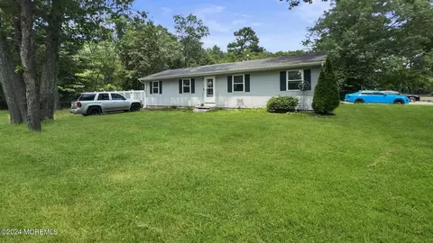 2500 Ridgeway Rd, Manchester, NJ 08759