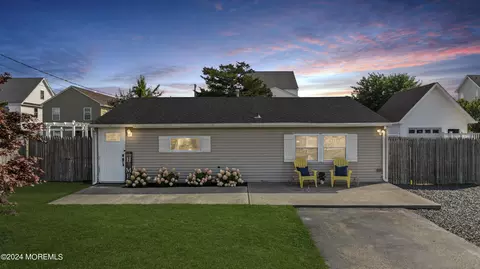 1504 Tamiami Rd, Forked River, NJ 08731