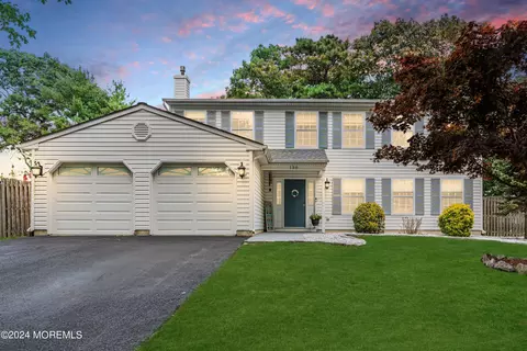 130 Canis Dr, Brick, NJ 08724