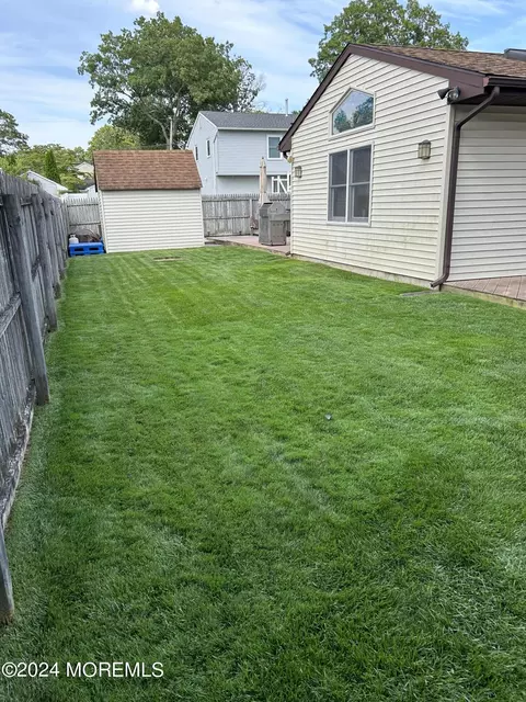 Exterior - 1469 Jay Ave, Brick, NJ 08724 photo 6 of 9