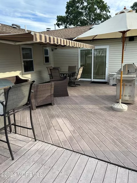 Exterior - 1469 Jay Ave, Brick, NJ 08724 photo 8 of 9