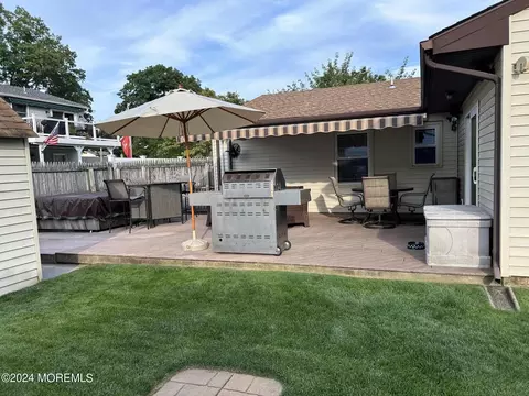 Exterior - 1469 Jay Ave, Brick, NJ 08724 photo 7 of 9
