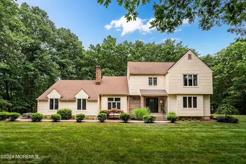 1 Amanda Ln, Howell, NJ 07731