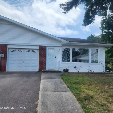 416 Highland Dr #B, Whiting, NJ 08759