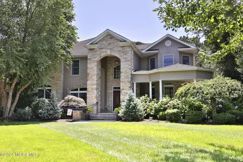7 Victory Ln, Brick, NJ 08723