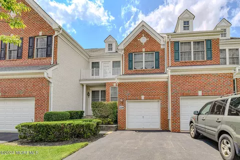214 Deepwater Cir, Manalapan, NJ 07726