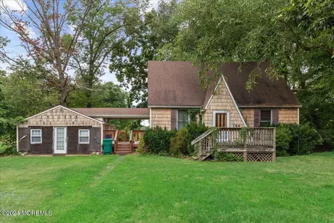 186 Cottrell Rd, Matawan, NJ 07747
