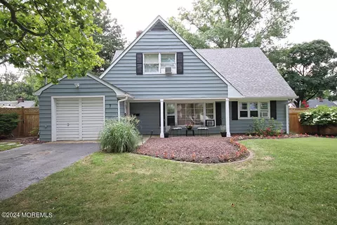 7 Taylor Rd, Matawan, NJ 07747
