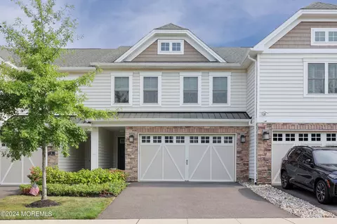 8 Eckert Dr, Lincroft, NJ 07738
