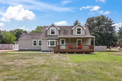 578 Colts Neck Rd, Freehold, NJ 07728