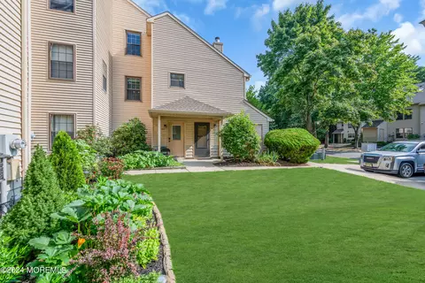 253 Azalea Cir, Jackson, NJ 08527