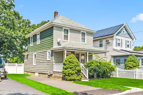 9 Collins St, Keansburg, NJ 07734
