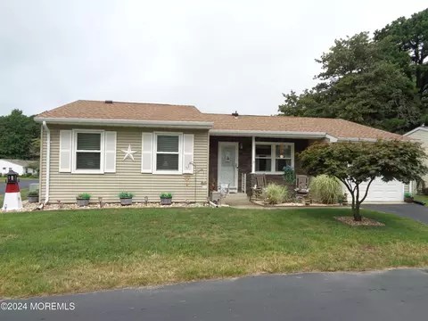 54 Keene St, Whiting, NJ 08759