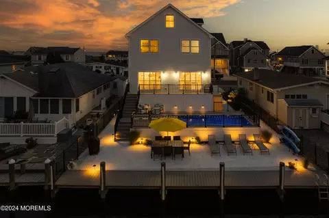 122 Monterey Dr, Brick, NJ 08723