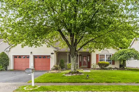23 Molly Ln, Brick, NJ 08723