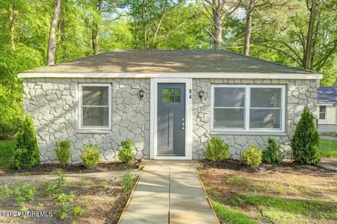 84 Lighthouse Dr, Waretown, NJ 08758 photo 1