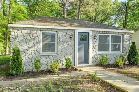 84 Lighthouse Dr, Waretown, NJ 08758 photo 3