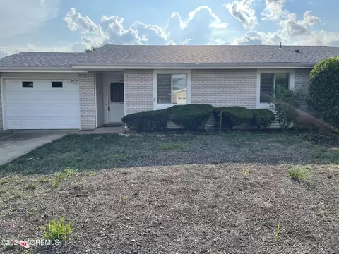 365 Union Dr # B, Monroe, NJ 08831