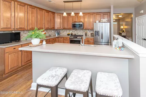 Kitchen - 24 Marlow Dr, Jackson, NJ 08527 photo 1 of 7