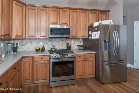 Kitchen - 24 Marlow Dr, Jackson, NJ 08527 photo 7 of 7