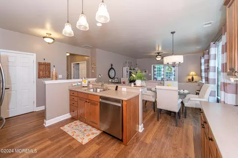 Kitchen - 24 Marlow Dr, Jackson, NJ 08527 photo 3 of 7