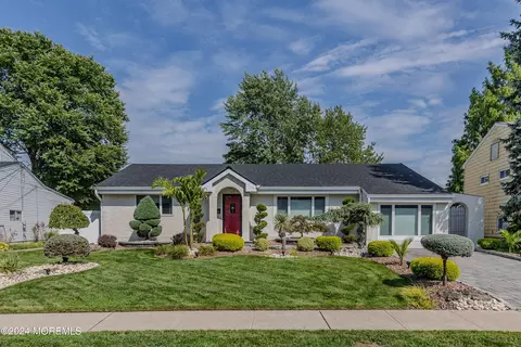 53 Mercury Cir, Old Bridge, NJ 08857