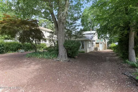 57 Central Ave, Waretown, NJ 08758 photo 4