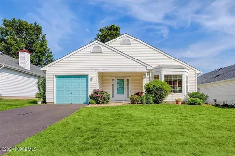 9 Woodchuck Ln, Brick, NJ 08724