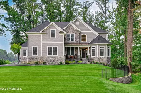 6 Chancery Ct, Lincroft, NJ 07738