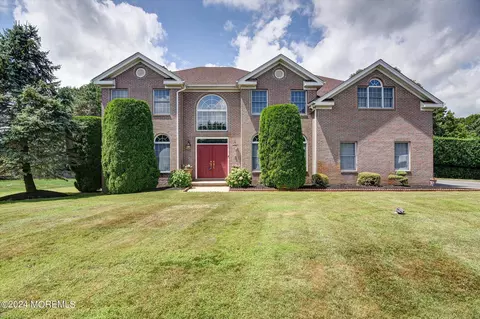 35 Mill Pond Rd, Jackson, NJ 08527