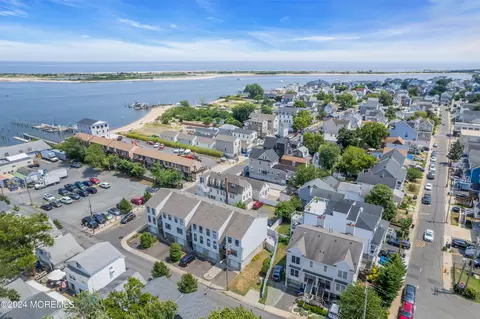 20 Cedar St #6, Highlands, NJ 07732