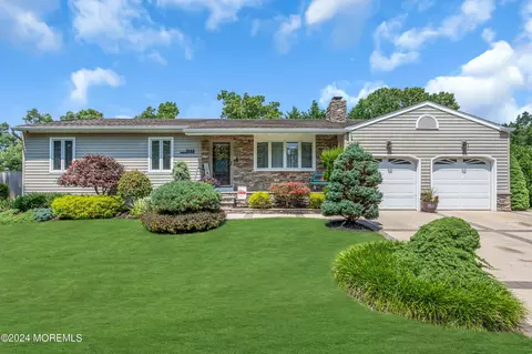 1944 Windsor Ave, Toms River, NJ 08753