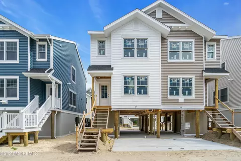 17 Shell Rd #138, Mantoloking, NJ 08738