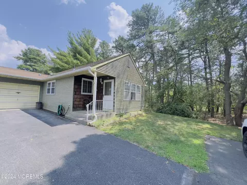 31 Medford Rd # C, Whiting, NJ 08759