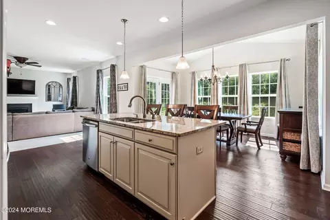 116 E Crossing Dr, Mount Royal, NJ 08061 photo 9