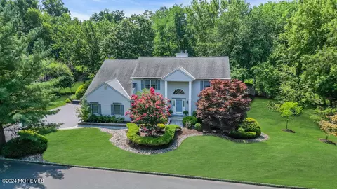 17 Ramsgate Dr, Morganville, NJ 07751