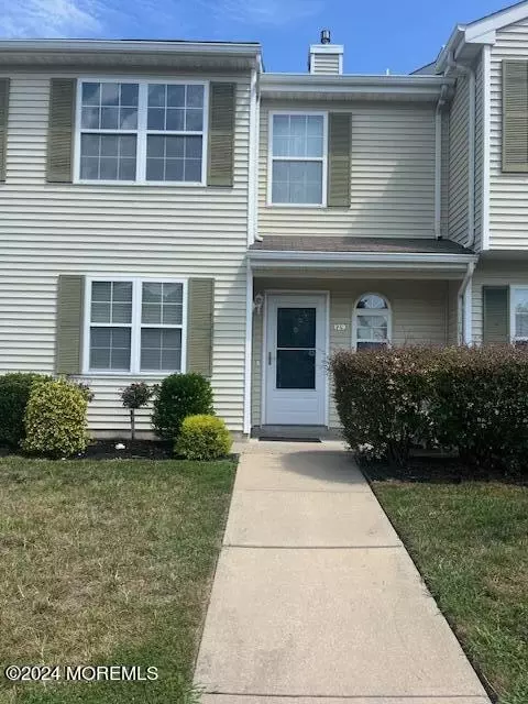 129 Spoonbill Holw, Bayville, NJ 08721